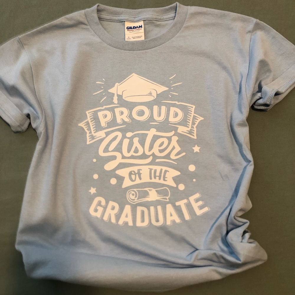 Gildan t shirt youth small with vinyl “proud sister of the graduate”